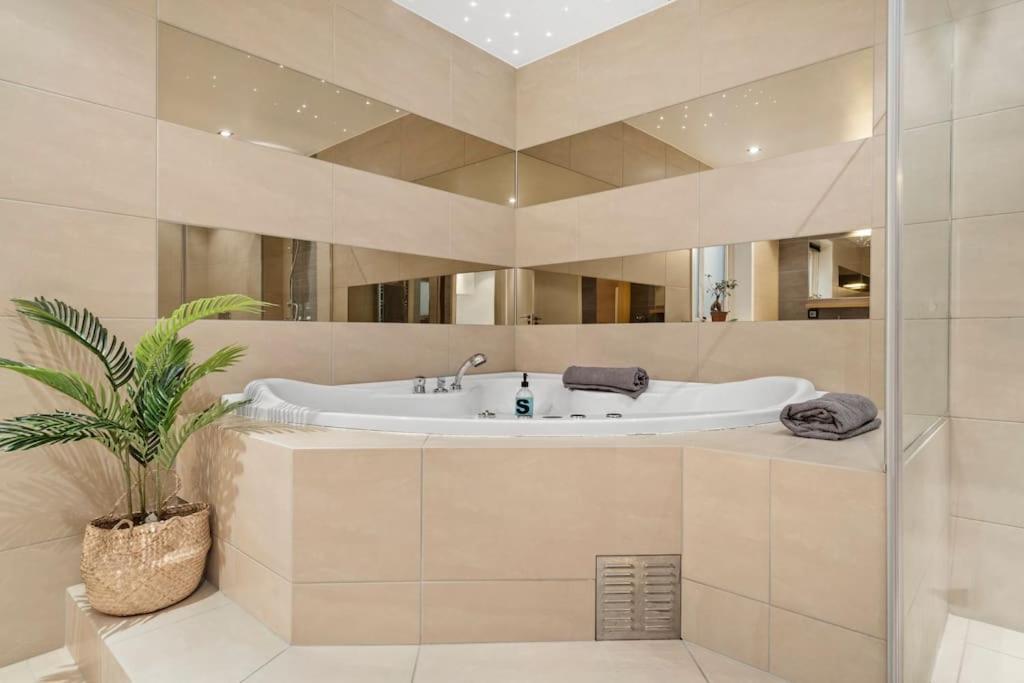 Апартаменты Penthouse Leilighet 200 Kvm Vakker Sjoutsikt. Берген Экстерьер фото